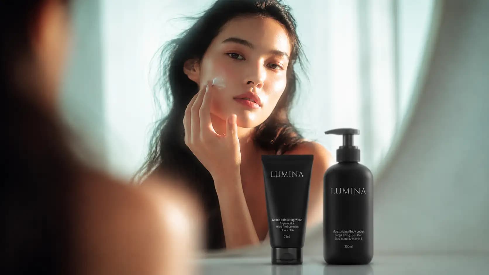 The Daily Moisturizing Ritual Behind Effortlessly Glowing Skin